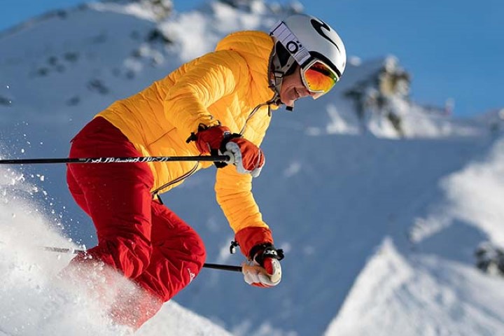 Skiing / Snowboarding